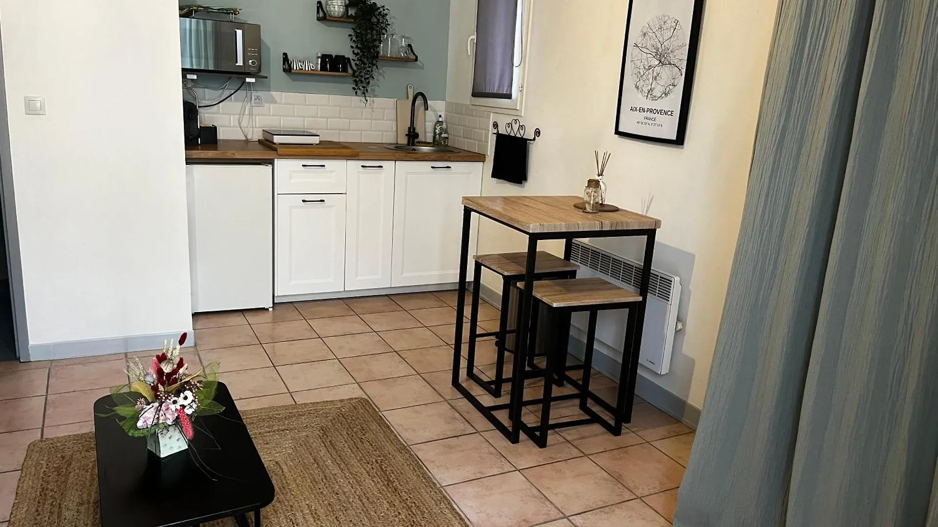 Apartment Aix-En-Provence, Charmant Studio Proche Toutes Comodites Et Axes Routiers, Linges Fournis